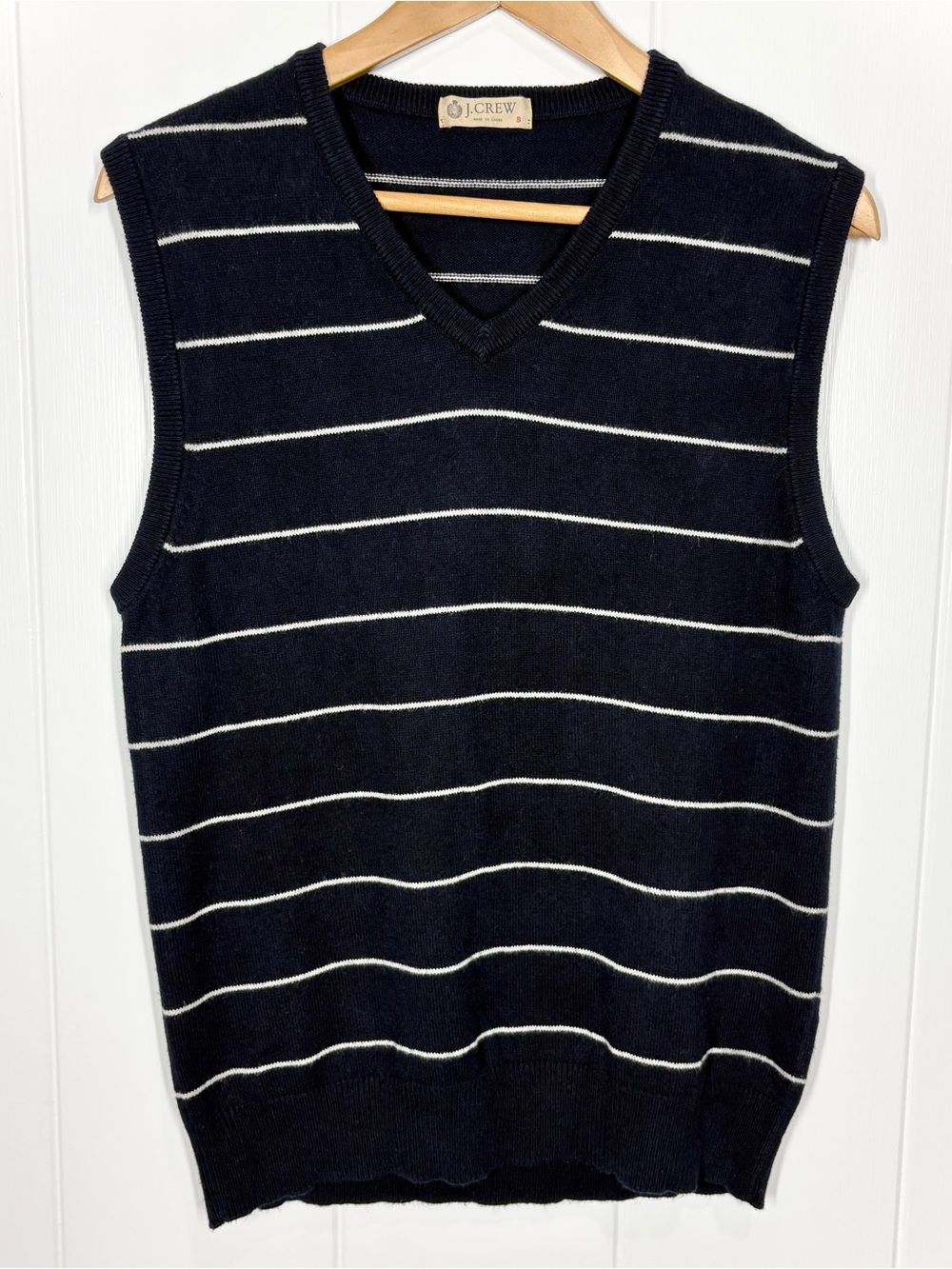 J. Crew Men’s V-Knit Sleeveless Striped Vest Size Small Navy Blue White